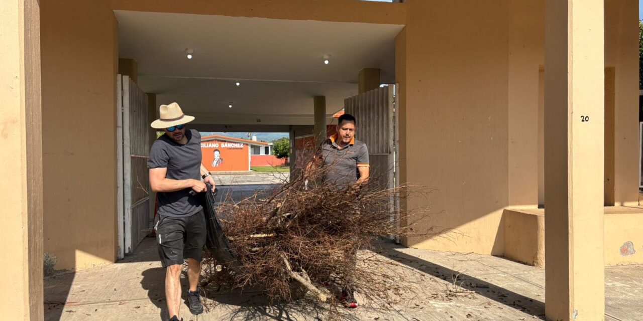 GOBIERNO DE XALISCO REALIZA LABORES DE LIMPIEZA EN LA PRIMARIA PRISCILIANO SÁNCHEZ