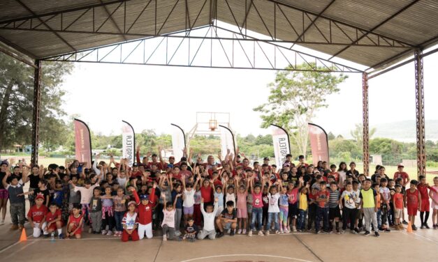 CLAUSURA DEL CURSO “VERANO EN GRANDE” EN COMPOSTELA: DEPORTE, SONRISAS Y BIENESTAR