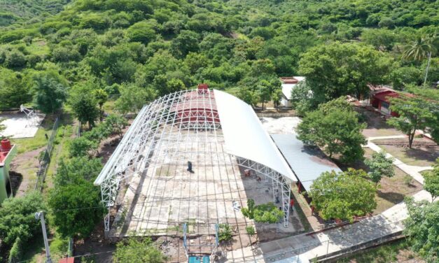 Avanza construcción en Potrero de la Palmita