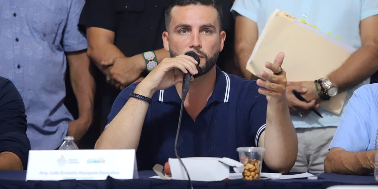 LUIS MUNGUÍA DIALOGA CON LA CIUDADANÍA SOBRE TEMAS DE AGUA Y PARQUÍMETROS
