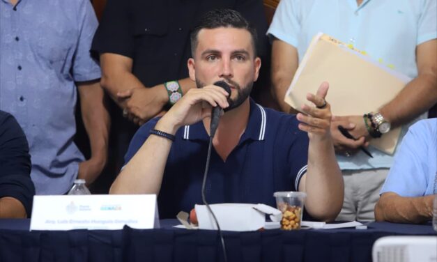 LUIS MUNGUÍA DIALOGA CON LA CIUDADANÍA SOBRE TEMAS DE AGUA Y PARQUÍMETROS