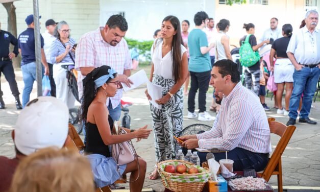 VECINOS DE VALLE DORADO RECIBEN ATENCIÓN DIRECTA EN LA AUDIENCIA CIUDADANA NÚMERO 43