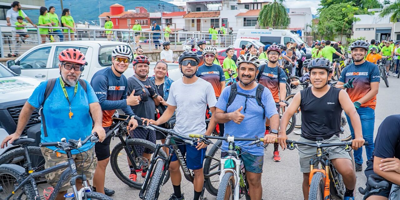 Más de mil personas se unieron a la rodada ciclista por la paz en Vallarta