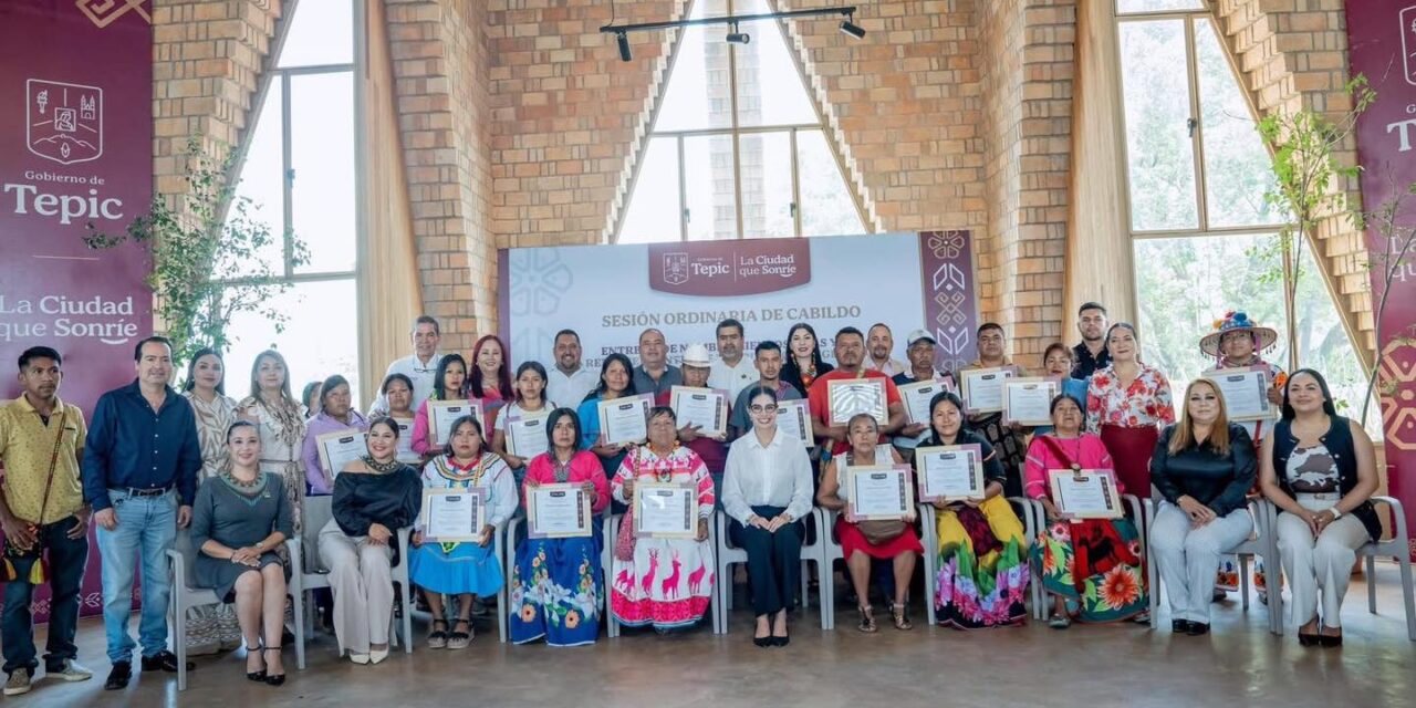 Tepic entrega nombramientos a representantes electos de pueblos originarios