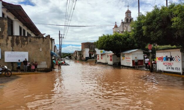 Protección Civil despliega operativo por aumento del caudal del Río Ahuacatlán