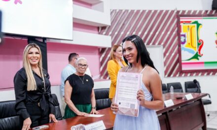 Avanza el reconocimiento de identidad de género con entrega de actas en Nayarit
