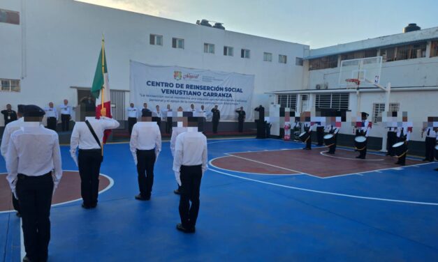 Fomenta SSPC valores cívicos y reintegración social con honores a la bandera en CERESOS de Nayarit