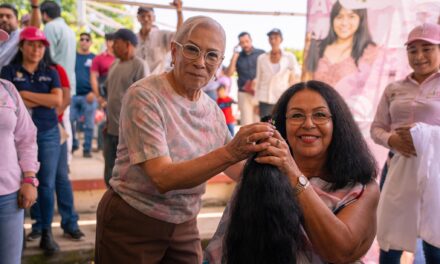 Con Latidos del Corazón, lleva Beatriz Estrada bienestar integral a Santa María del Oro