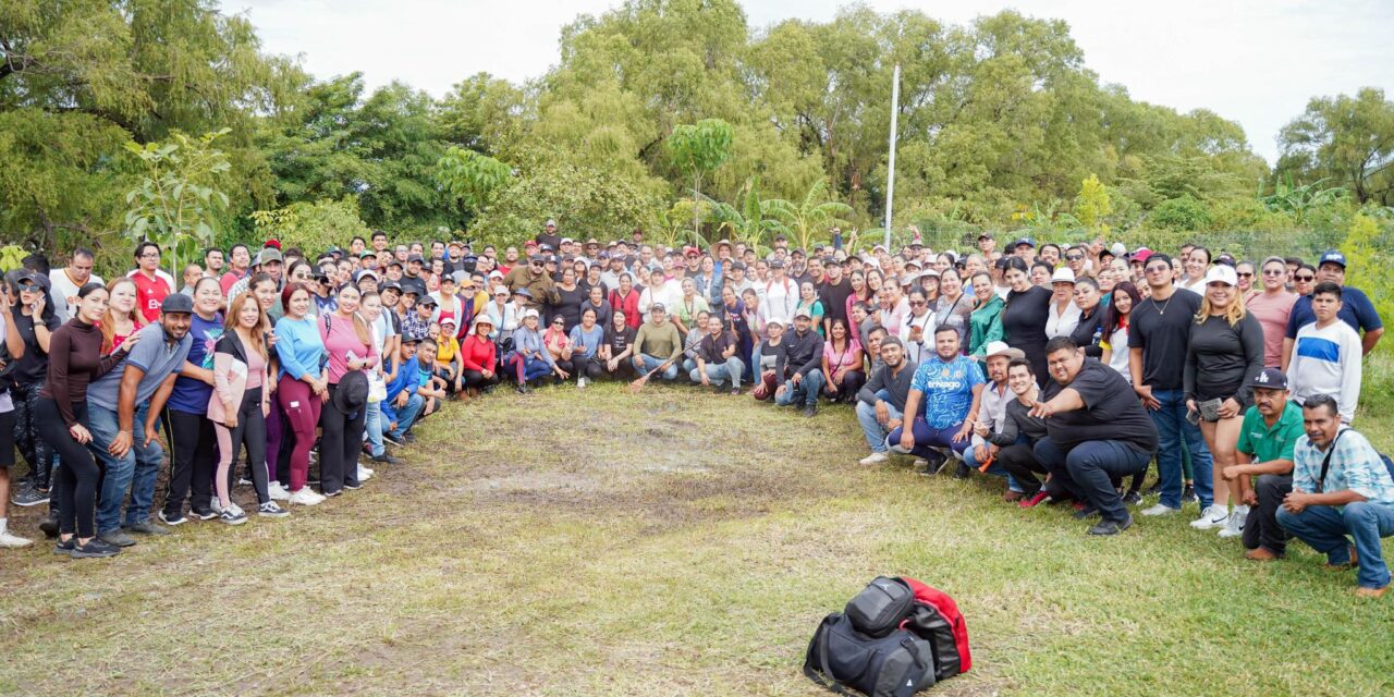 SEPEN se suma a la limpieza del río Mololoa en favor del medio ambiente