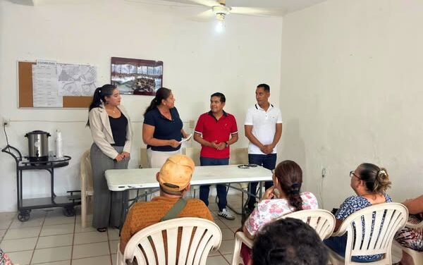 primera reunión informativa del programa Reuniendo Familias