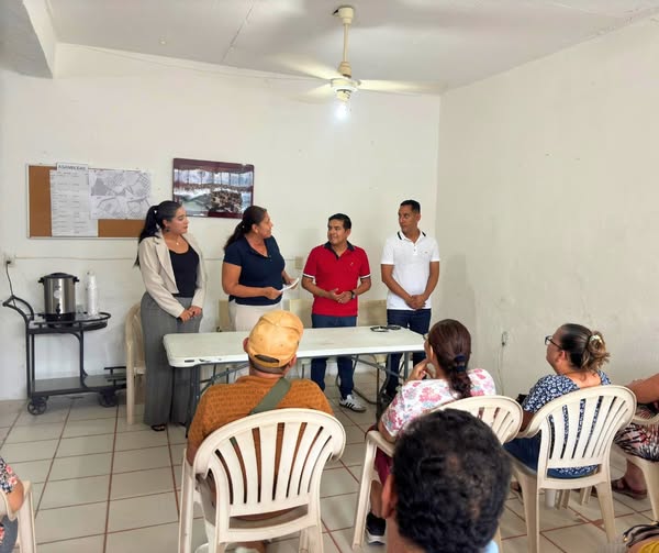 primera reunión informativa del programa Reuniendo Familias