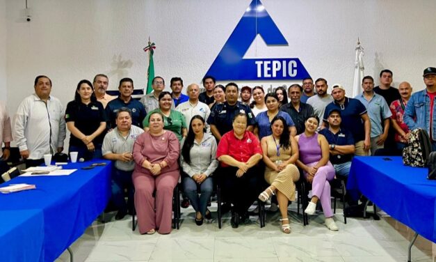 🚦 Seguridad y prevención vial: capacitación a integrantes de CANACO Tepic