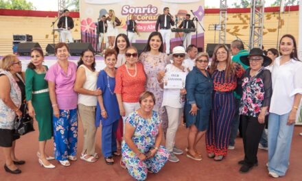 Con gran ambiente y mucha diversión, las y los abuelitos de Tepic fueron celebrados en el marco del festejo de su día