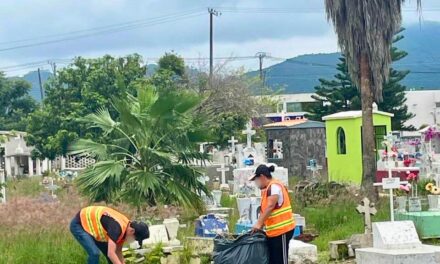 Personas infractoras participan en Brigada de Trabajo Comunitario en el Panteón Jardines de la Cruz
