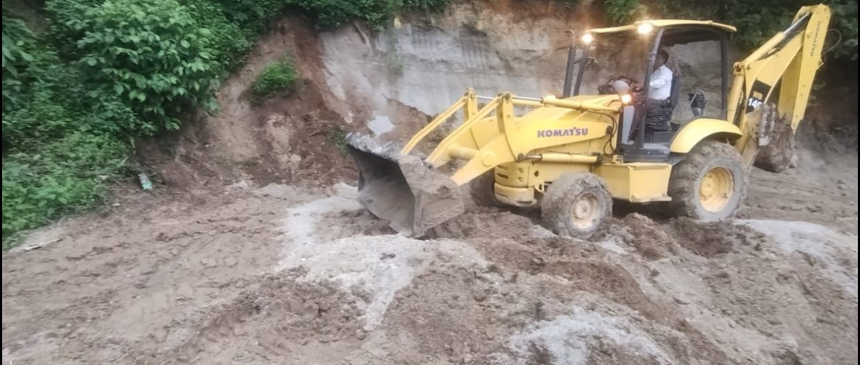 Gobierno de Xalisco rehabilita camino Palapitas–Cuarenteño en atención a las comunidades