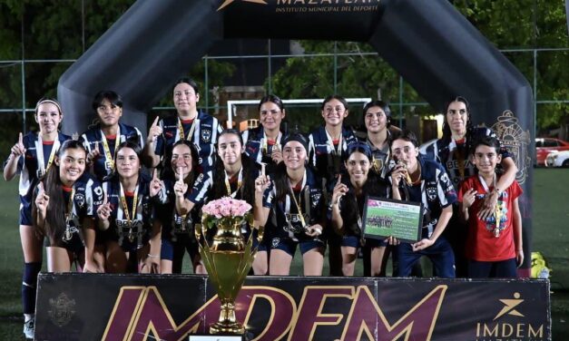 PANTERAS CAMPEONAS DE LA LIGA FEMENIL ESMERALDA