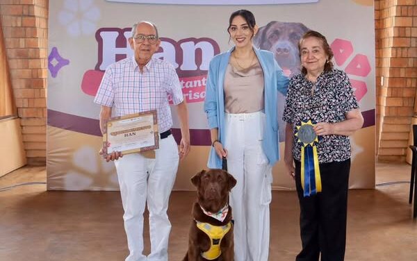 HAN, EL PERRO TERAPÉUTICO, SE JUBILA TRAS 9 AÑOS DE SERVICIO