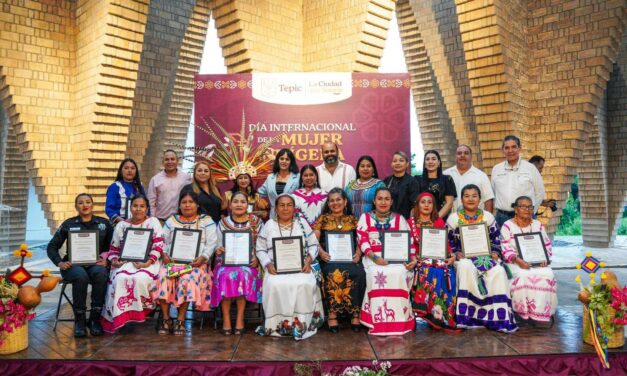 ¡RECONOCEN A MUJERES INDÍGENAS EN TEPIC POR SU LABOR COMUNITARIA!