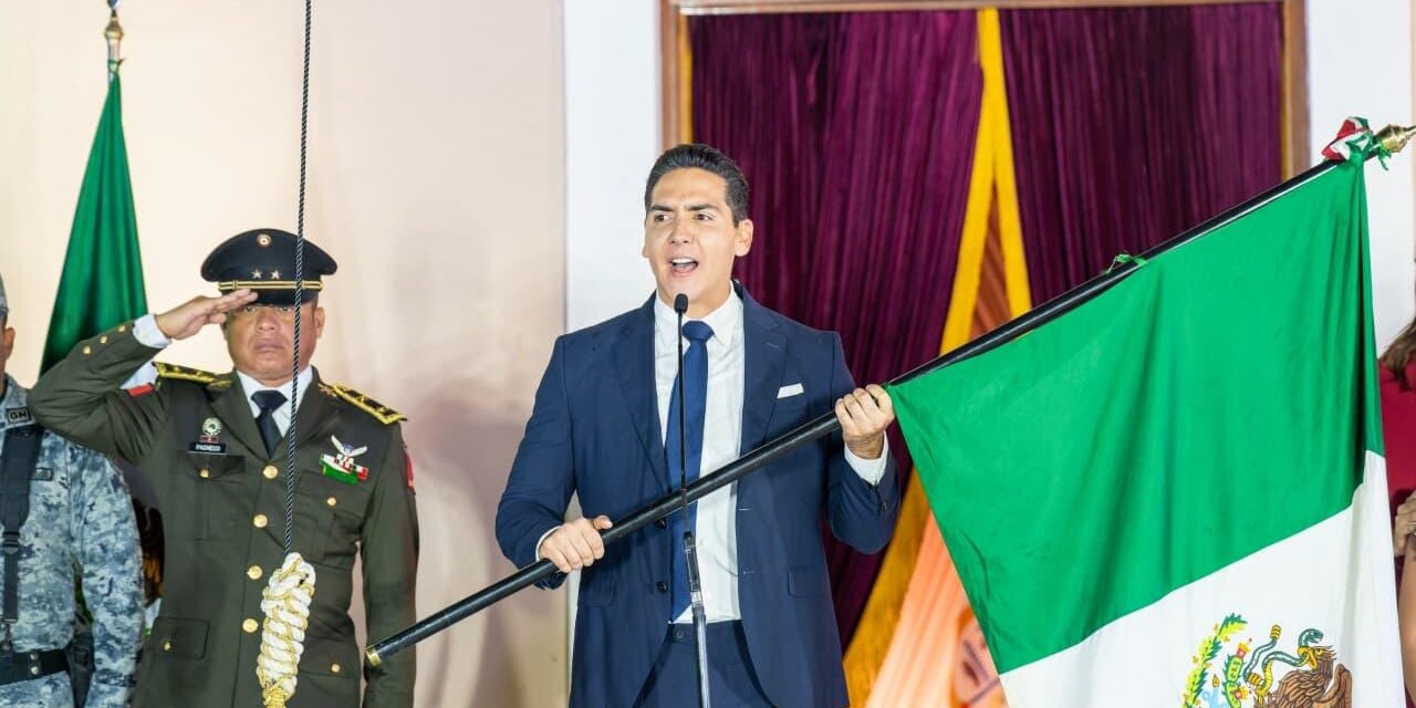 Bahía de Banderas vibró con el primer Grito de Independencia de Héctor Santana