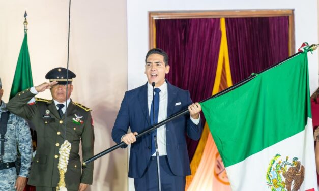 Bahía de Banderas vibró con el primer Grito de Independencia de Héctor Santana