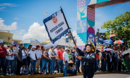 SSPC participa en el desfile cívico-militar por el 215 aniversario de la Independencia de México