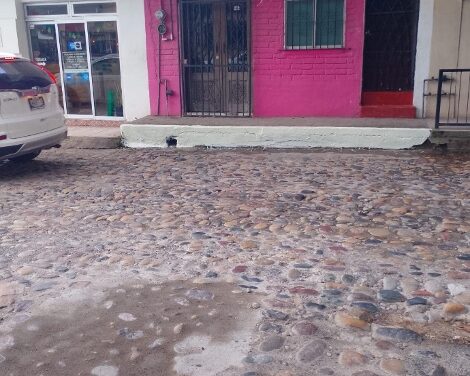 RESCATAN ESPACIOS DE ESTACIONAMIENTO EN ZONA ROMÁNTICA Y EMILIANO ZAPATA