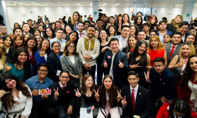 SEGUNDA SESIÓN DE LA ESCUELA DE FORMACIÓN POR LA PAZ Y LA DEMOCRACIA