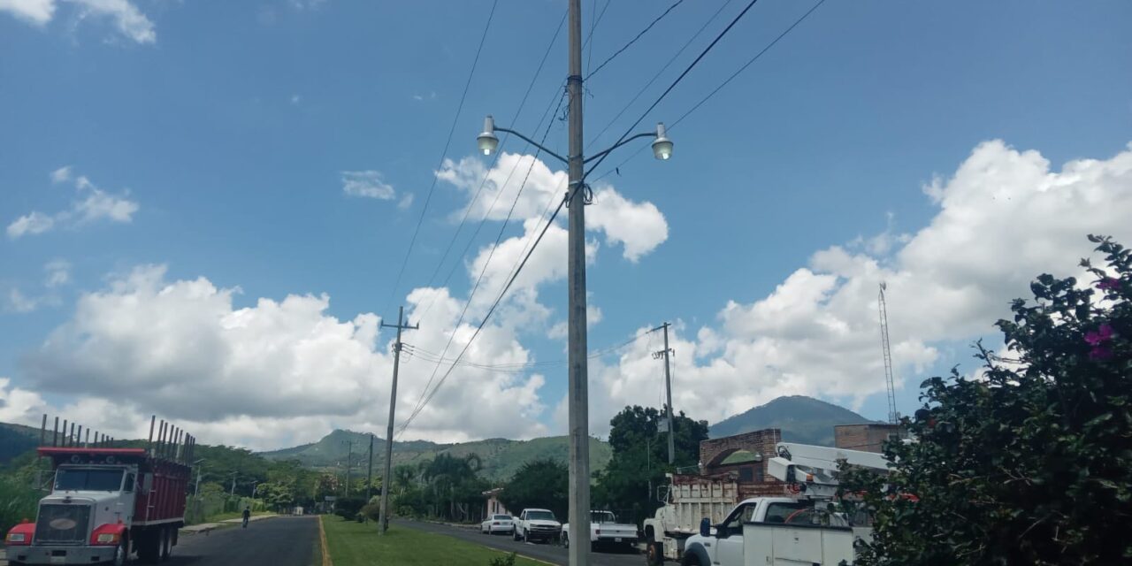 ¡REACTIVAN LUMINARIAS EN AV. AGRICULTURA PARA MAYOR SEGURIDAD!