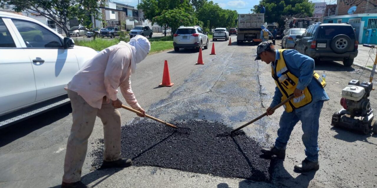 CONCLUYEN REPARACIÓN DE ZANJA EN AV. DELFÍN