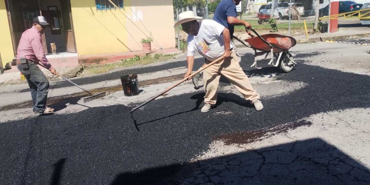 BACHEO EN CALLE DEL PRADO, XALISCO