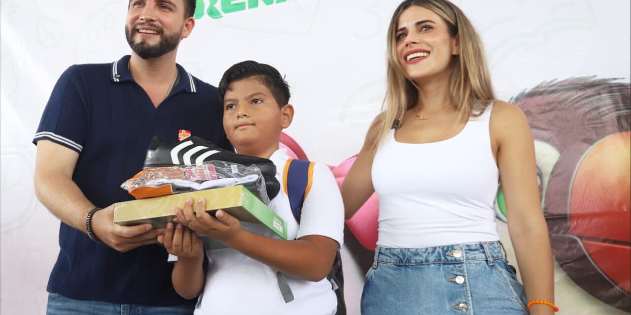 CONCLUYE PRIMERA ETAPA DE ENTREGA DE PAQUETES ESCOLARES EN VALLARTA