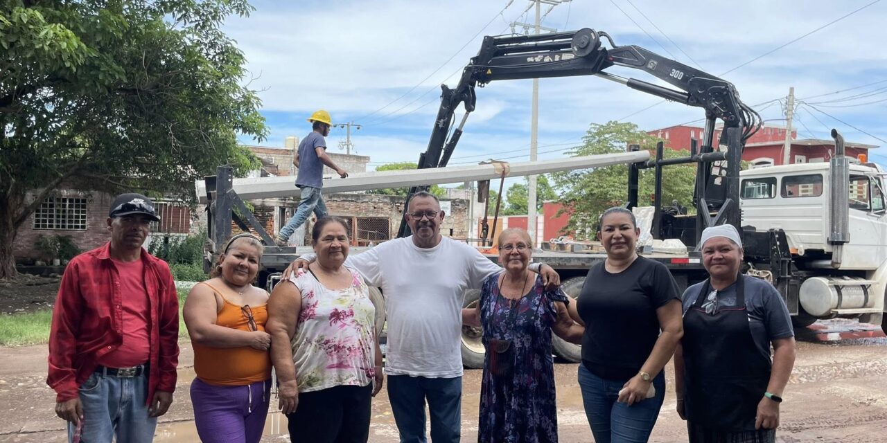 NUEVA RED ELÉCTRICA BENEFICIA A COLONIAS EMILIANO ZAPATA Y FRANCISCO VILLA