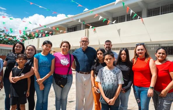 Compromiso con la educación: nuevas aulas y apoyos en la secundaria Eduardo Paz Salazar
