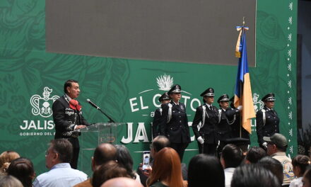 Conmemoran aniversario de la Bandera de Jalisco y reconocen a la asociación Charros de Jalisco en su 105 aniversario