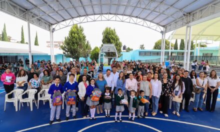 ¡Listo Jalisco! entrega más de 10 mil paquetes escolares en Altos Sur