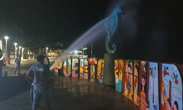 Puerto Vallarta engalana sus espacios públicos para las Fiestas Patrias