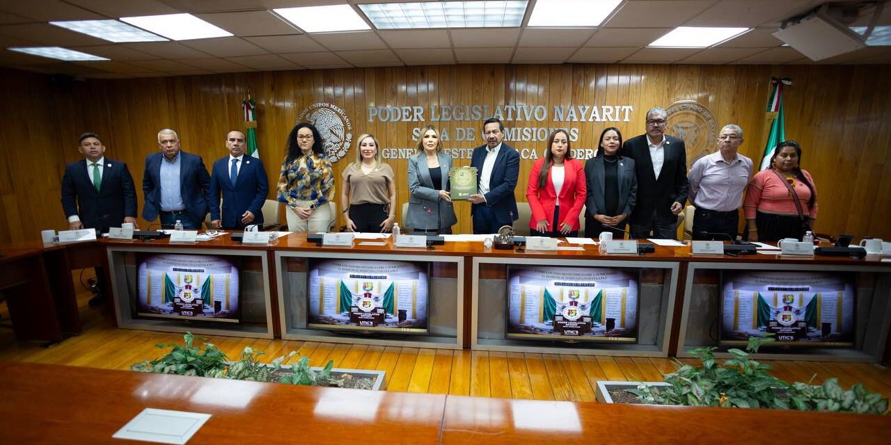 Recibe Cámara de Diputados el IV Informe de Gobierno