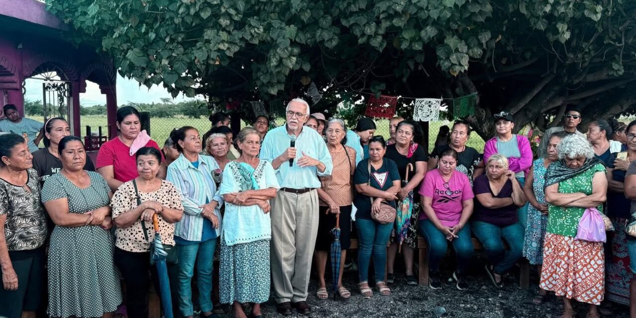 Gobernador Navarro Quintero anuncia acciones de apoyo en Acaponeta