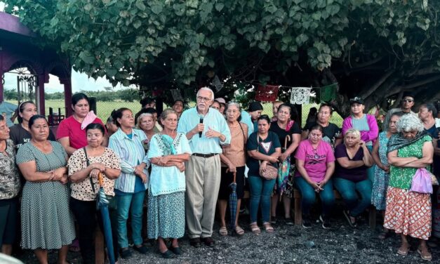 Gobernador Navarro Quintero anuncia acciones de apoyo en Acaponeta