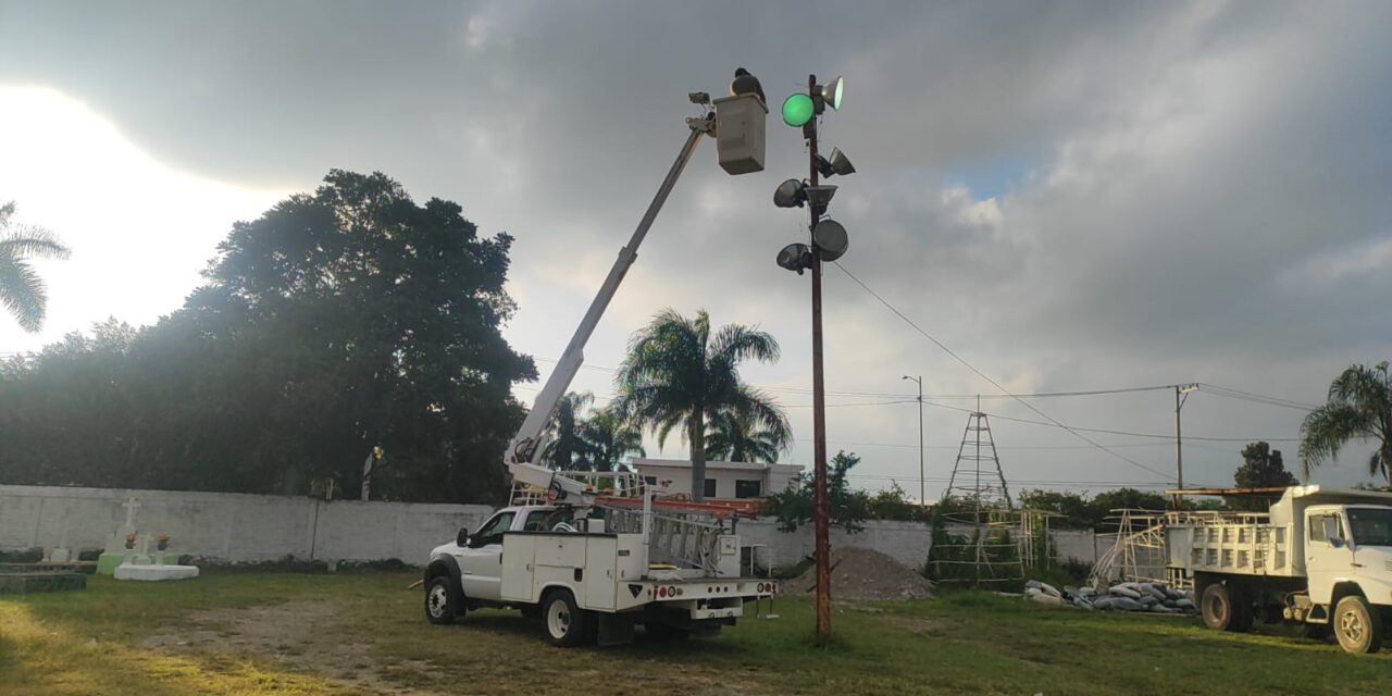 XALISCO PREPARA PANTEONES PARA EL DÍA DE MUERTOS