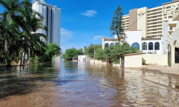 SEAPAL VALLARTA ATIENDE AFECTACIONES EN SU INFRAESTRUCTURA SANITARIA POR ALTO OLEAJE