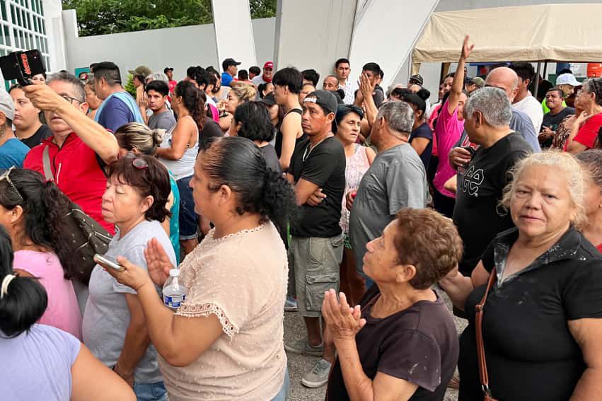 LUIS MUNGUÍA ENTREGA APOYOS A FAMILIAS AFECTADAS POR LAS LLUVIAS