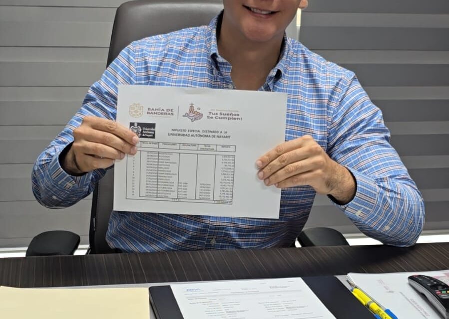 HÉCTOR SANTANA CUMPLE PAGO AL PATRONATO DE LA UAN