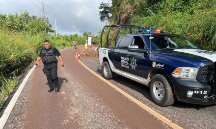 INTENSAS LLUVIAS GENERAN DERRUMBES EN CARRETERAS DE NAYARIT