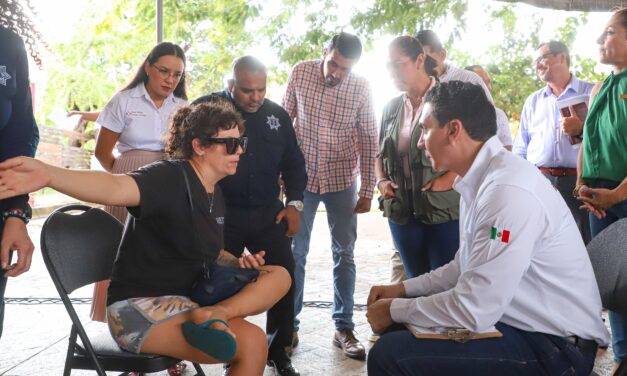 HÉCTOR SANTANA ENCABEZA AUDIENCIA CIUDADANA EN LA CRUZ DE HUANACAXTLE