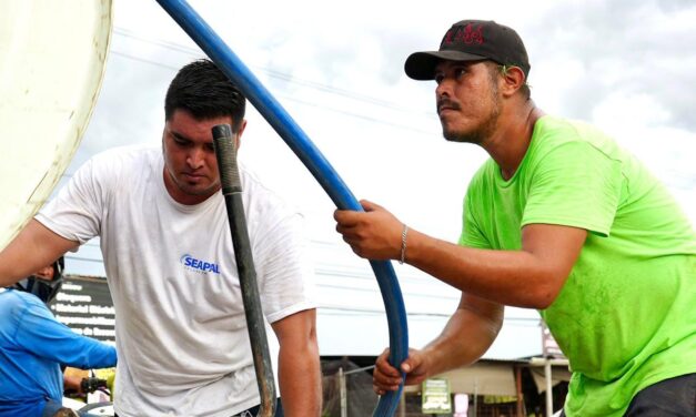 SEAPAL realizó 449 acciones en la red de agua potable y drenaje en una semana
