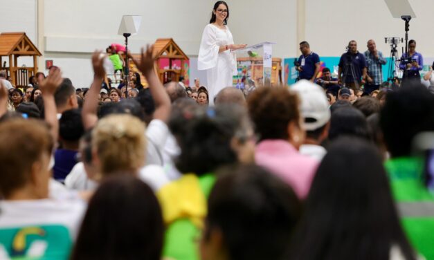 LA ASISTENCIA SOCIAL RENACE: PRESIDENTA DE DIF, CLAUDIA PEÑA