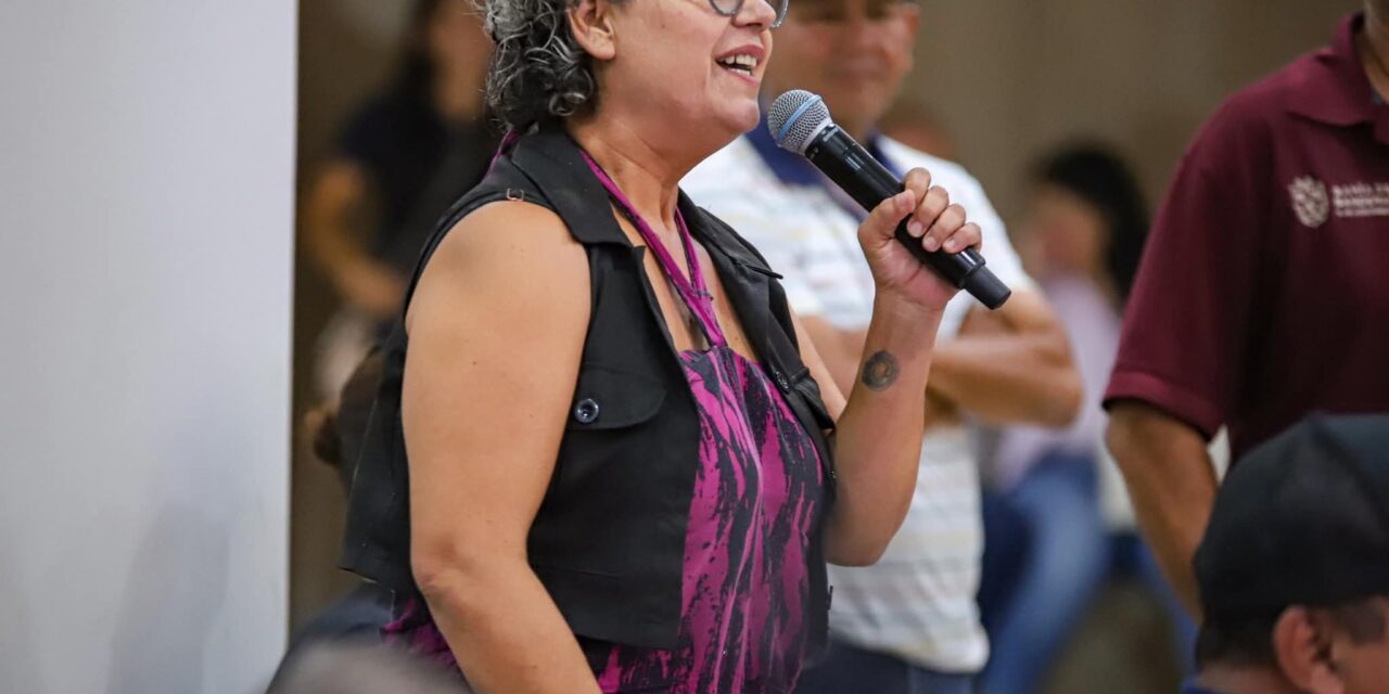 SANTANA ANUNCIA AJUSTES EN DIRECCIONES DURANTE RENDICIÓN DE CUENTAS