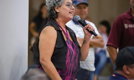 SANTANA ANUNCIA AJUSTES EN DIRECCIONES DURANTE RENDICIÓN DE CUENTAS