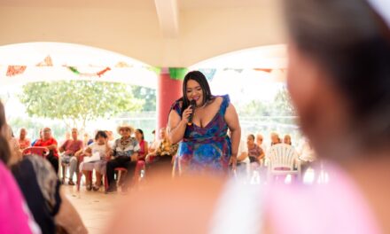 “ETERNA JUVENTUD” LLENA BAHÍA DE BANDERAS DE MÚSICA Y ALEGRÍA